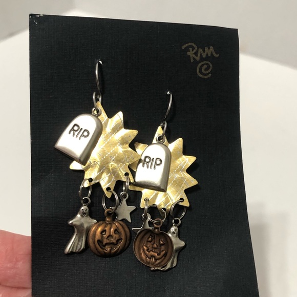 Handmade Halloween Earrings Hallmark Artist Robbie Moriarty Pumpkin RIP Ghost - Picture 2 of 3